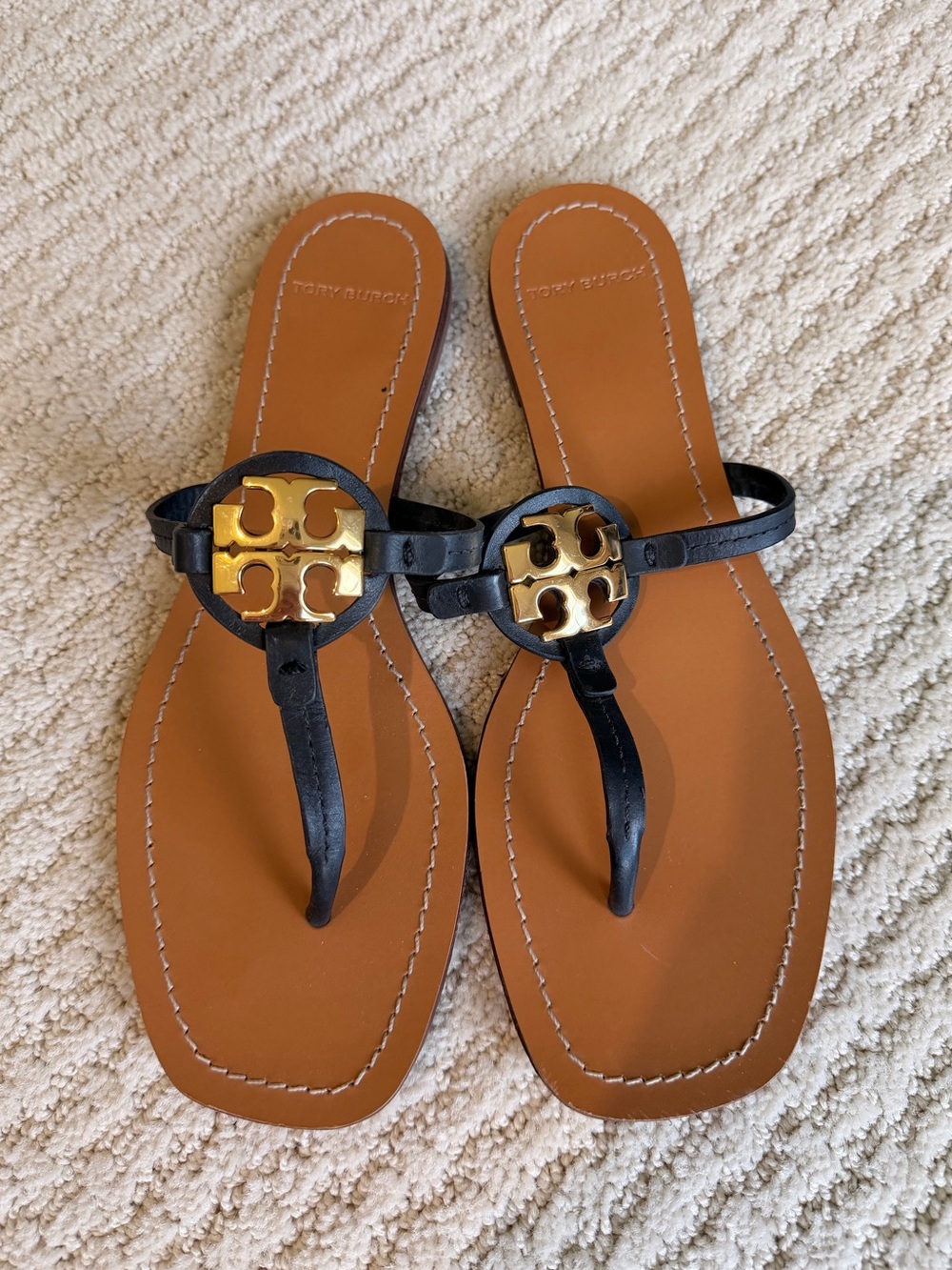 Tory Burch Excellent Condition Black Leather Slide Sandals with Gold Logo Sz 8.5